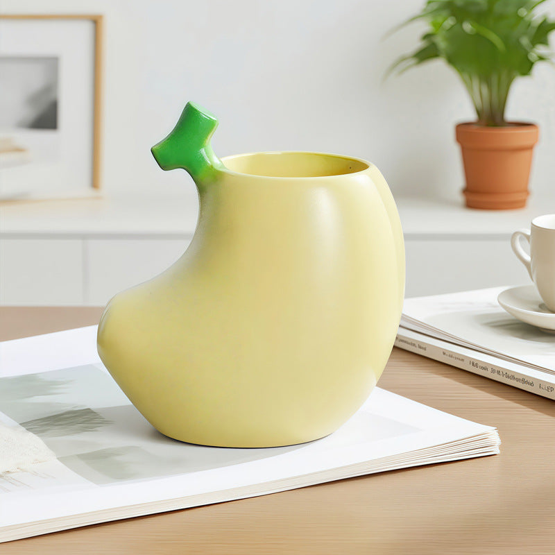 Cute banana pen holder, desktop makeup brush storage ornament, decoration