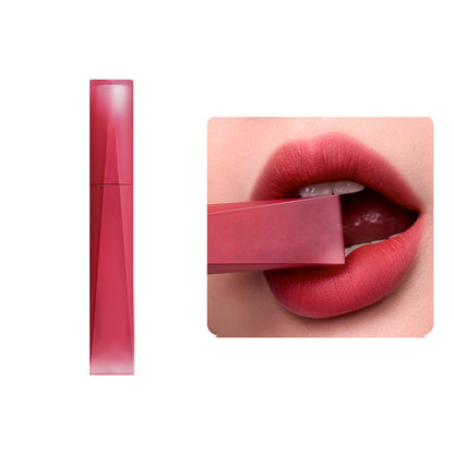 Non-sticky, fade-resistant moisturizing lip gloss